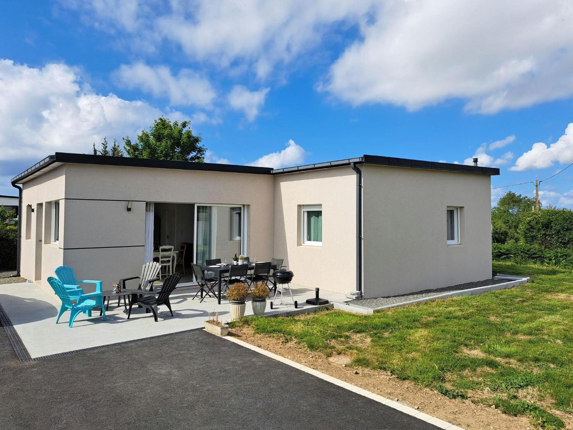 Single Storey Holiday Home In Cléder Extérieur photo